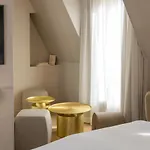 Beige 4* パリ
