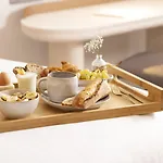 Beige 4* パリ