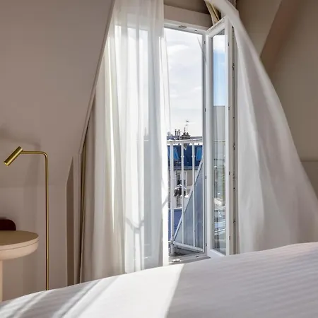 Beige Hotel Paris