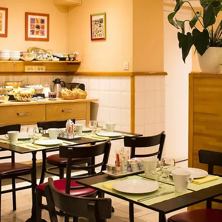Beige Hotel Parijs