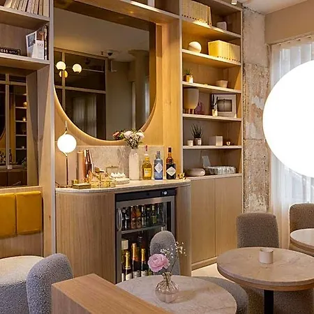Beige ホテル 4*