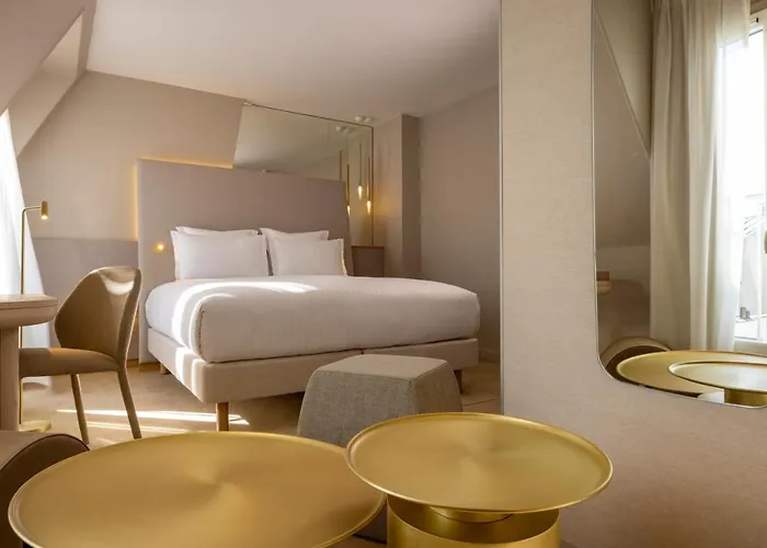 Beige Hotel Paris
