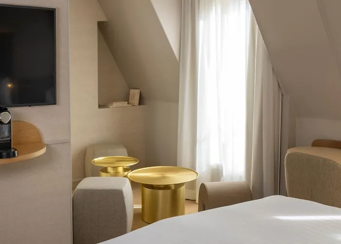 Beige 4* Paris