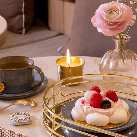 Beige 4* Paris