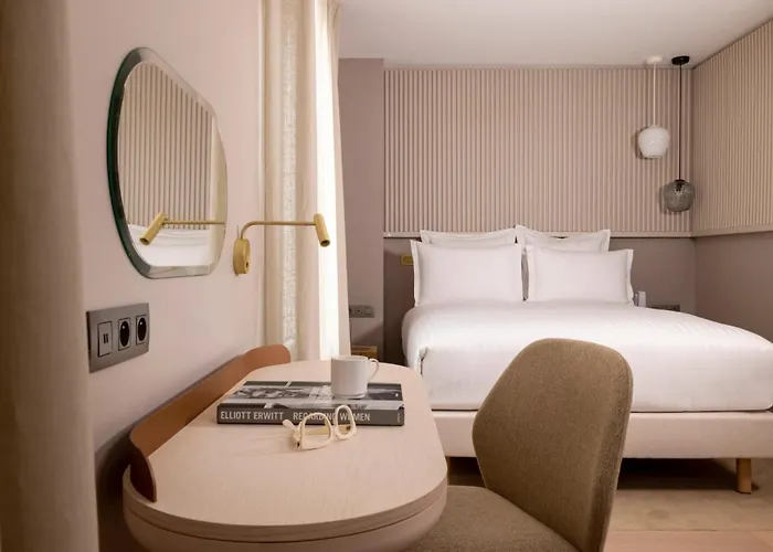 Hotell Beige Paris