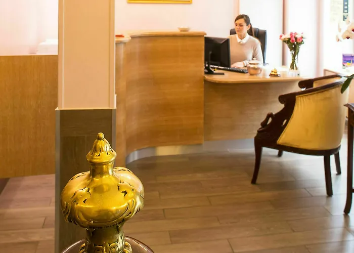Beige Hotell 4*
